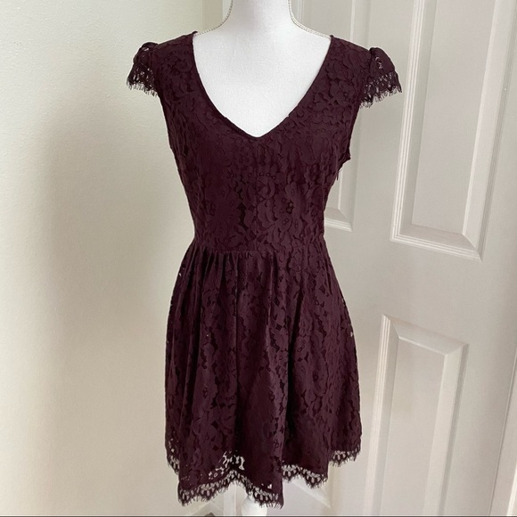 Kimchi Blue Jan Jan Lace Fit and Flare Dress Med - Picture 5 of 15